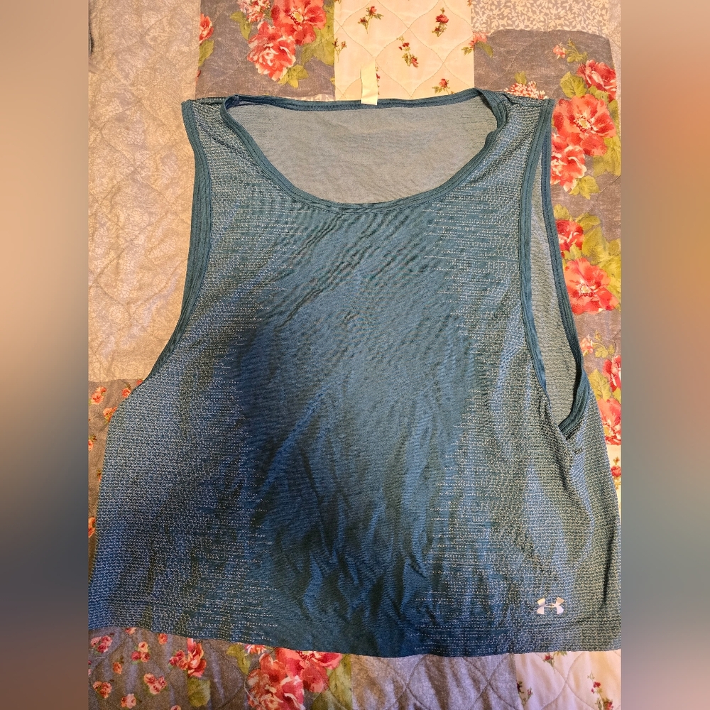 Under Armour cropped tank